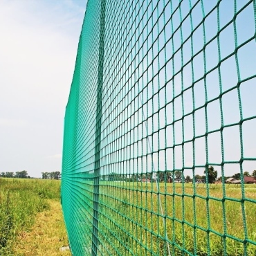 Piłkochwyt 4m wysokości   Siatka oczko 8x8cm   Grubość siatki 6mm