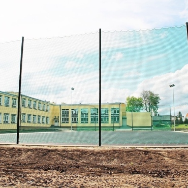 Piłkochwyt 4m wysokości   Siatka oczko 6x6cm   Grubość siatki 4mm