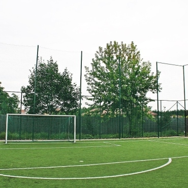 Piłkochwyt 5m wysokości   Siatka oczko 10x10cm   Grubość siatki 6mm