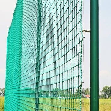 Piłkochwyt 5m wysokości   Siatka oczko 10x10cm   Grubość siatki 4mm