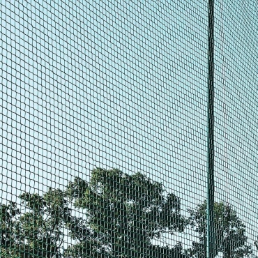 Piłkochwyt 6m wysokości   Siatka oczko 10x10cm   Grubość siatki 4mm