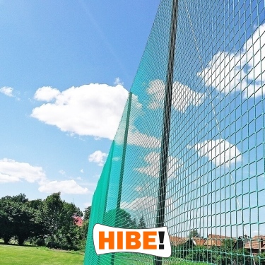 Piłkochwyt 4m wysokości   Siatka oczko 8x8cm   Grubość siatki 5mm