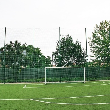 Piłkochwyt 4m wysokości   Siatka oczko 4,5x4,5cm   Grubość siatki 4mm