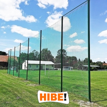 Piłkochwyt 5m wysokości   Siatka oczko 10x10cm   Grubość siatki 4mm